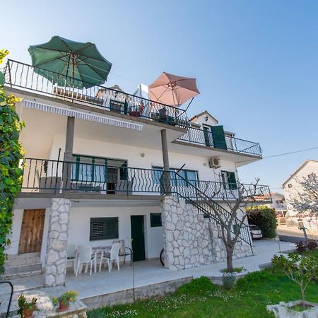 Apartments By The Sea Slatine, Ciovo - 1126 Trogir Bagian luar foto