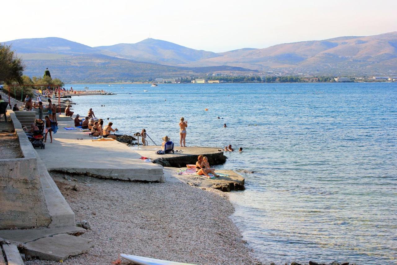 Apartments By The Sea Slatine, Ciovo - 1126 Trogir Bagian luar foto