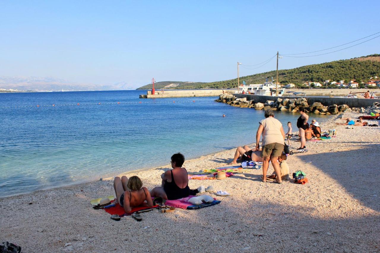 Apartments By The Sea Slatine, Ciovo - 1126 Trogir Bagian luar foto