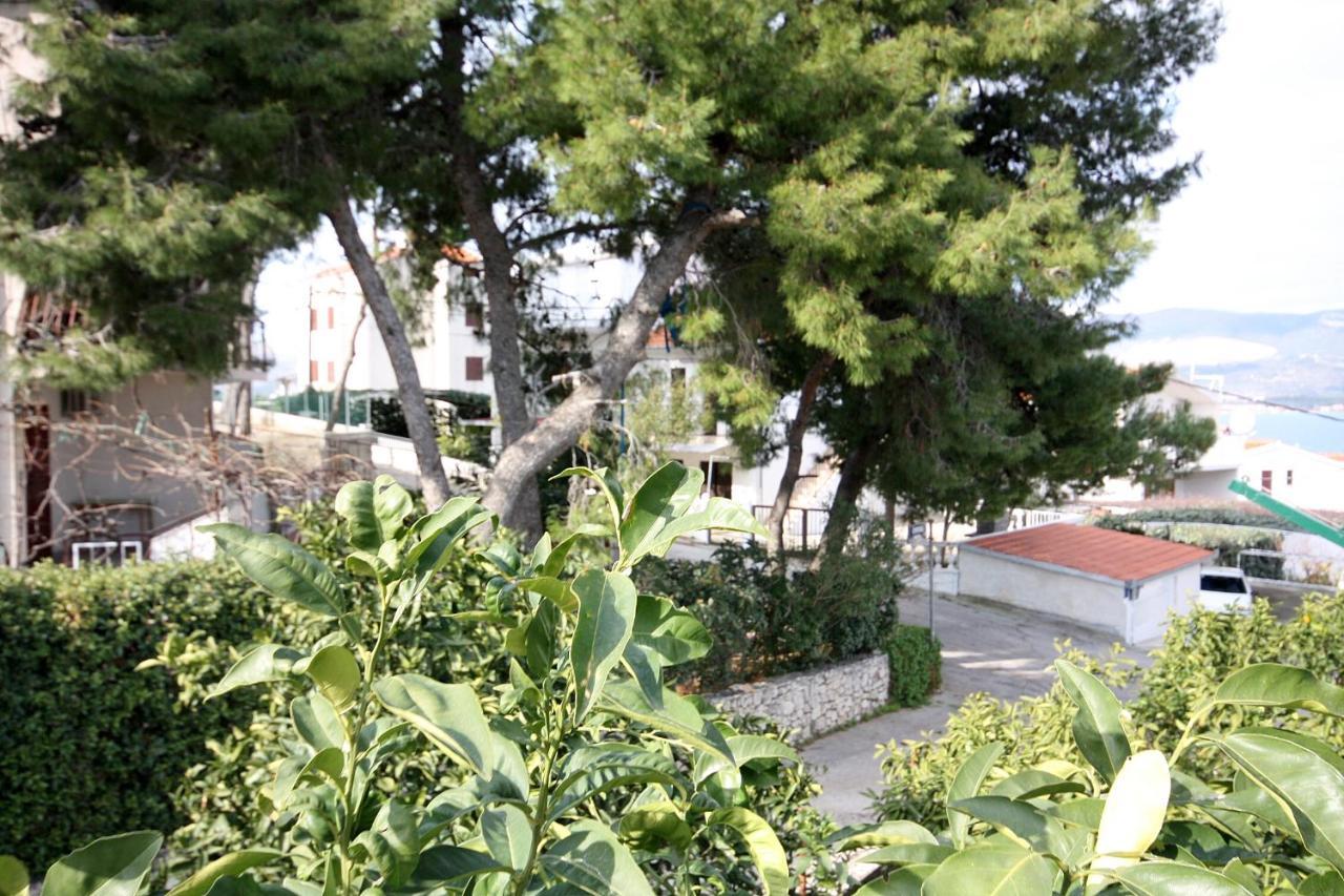 Apartments By The Sea Slatine, Ciovo - 1126 Trogir Bagian luar foto
