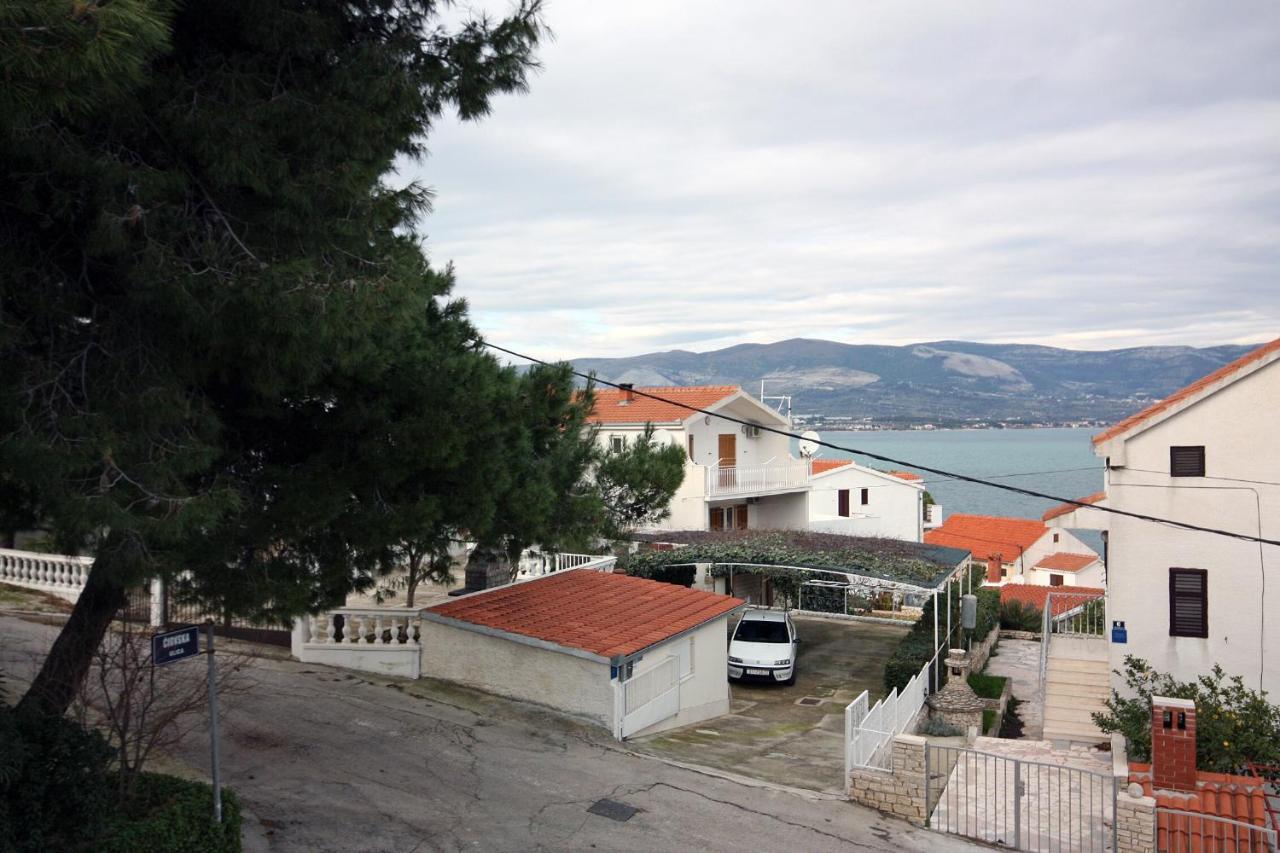 Apartments By The Sea Slatine, Ciovo - 1126 Trogir Bagian luar foto