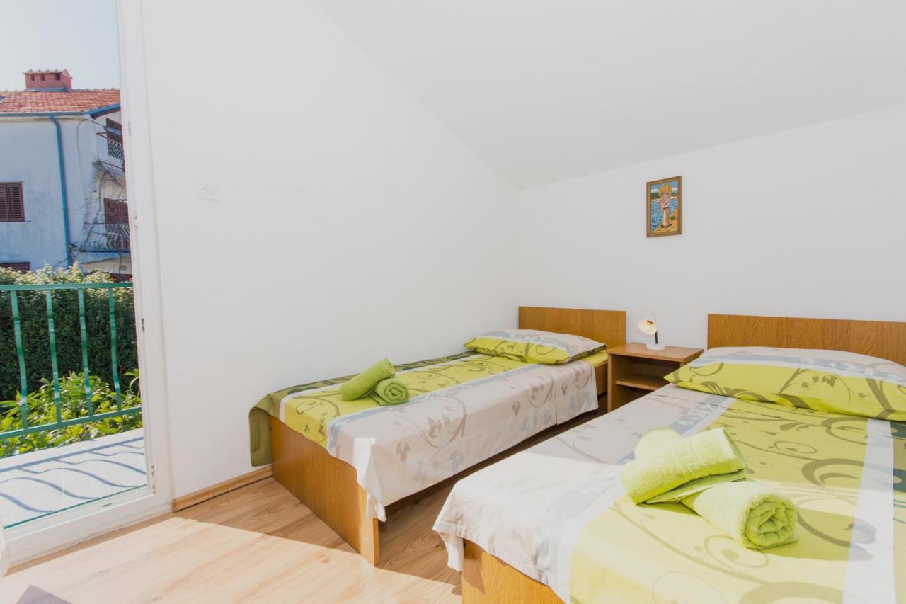 Apartments By The Sea Slatine, Ciovo - 1126 Trogir Bagian luar foto